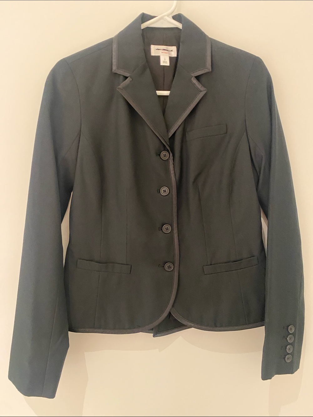 NWOT Isaac Mizrahi For Target Four Button Black Blazer “Satin” Piping Size 2